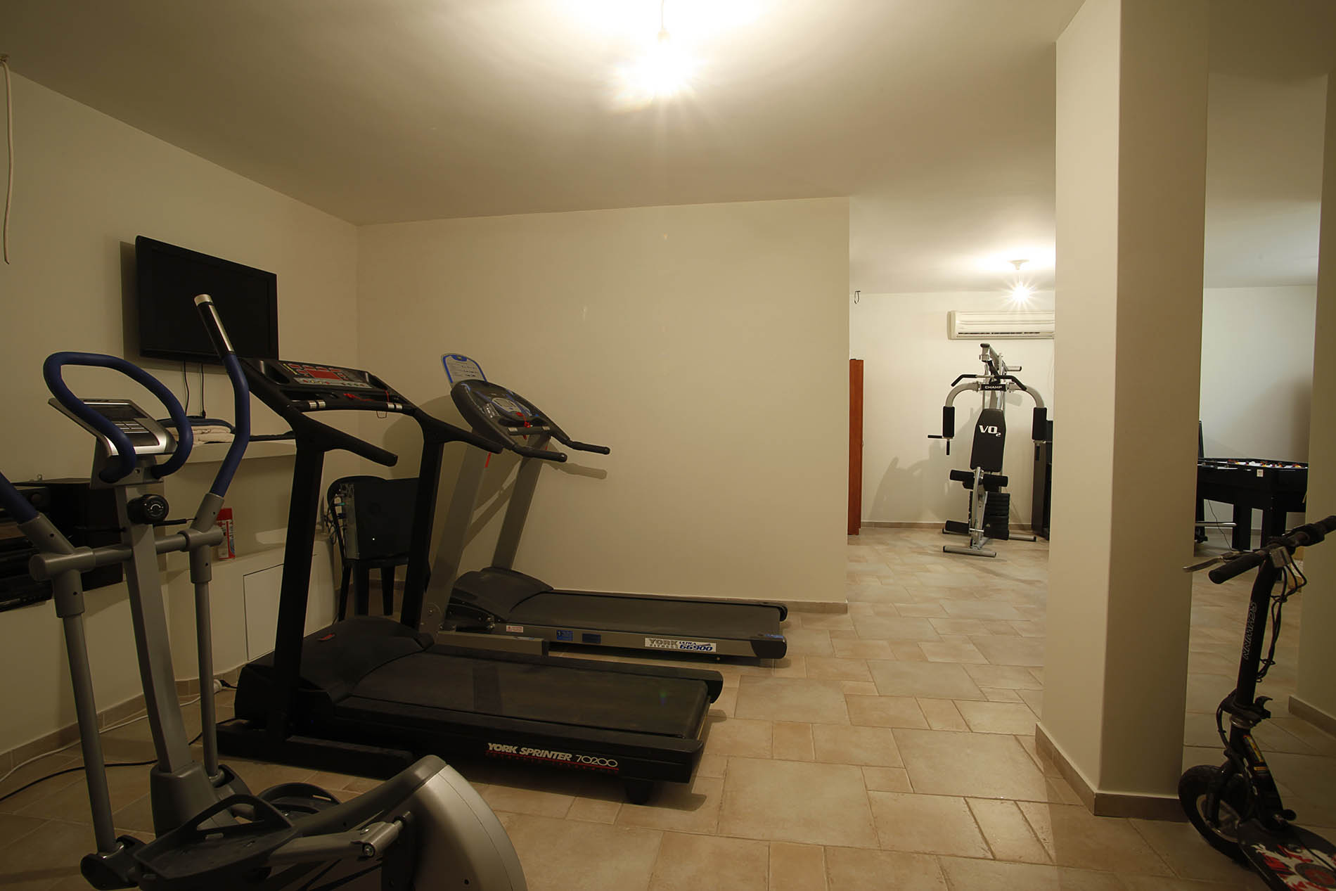 בית במבוא חורון